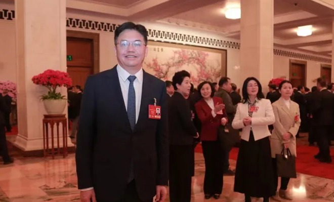 中外新闻网头条 | 访全国人大代表、常德市委书记罗毅君