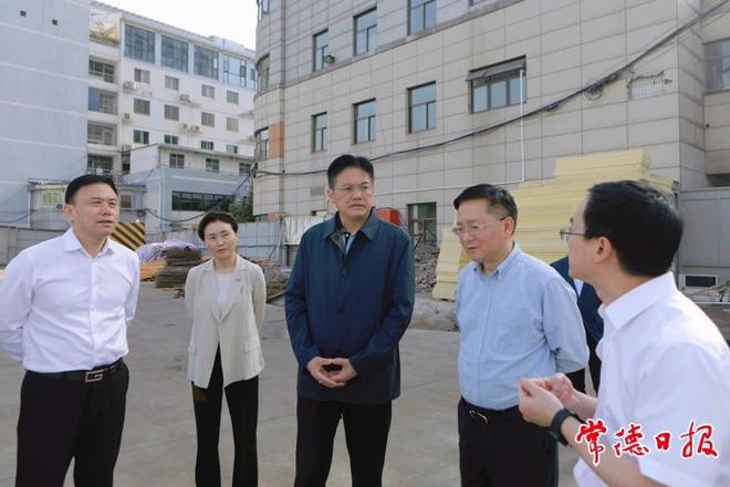 罗毅君专题调研全市医疗机构高质量发展情况