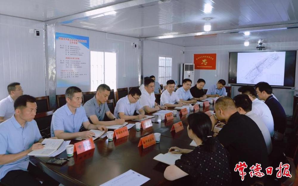 罗毅君调研武陵区芦荻山乡自来水管网改造工程项目建设