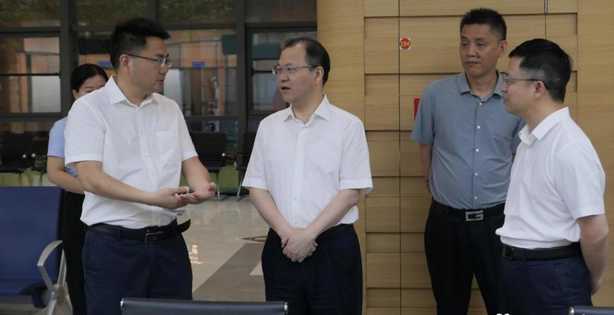 周振宇调研市公共资源交易中心：全力打造阳光透明、风清气正的交易生态