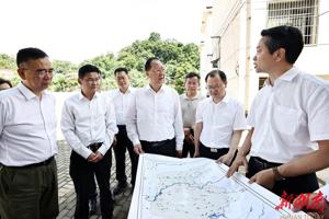 毛伟明赴常德检查防汛抗灾并慰问受灾群众