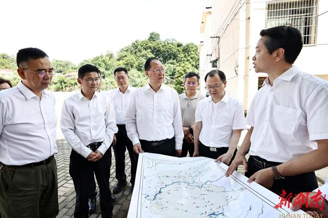 毛伟明赴常德检查防汛抗灾并慰问受灾群众