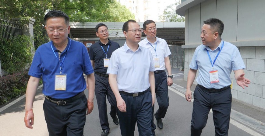 周振宇带队巡视检查高考考务工作