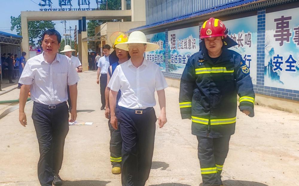 周振宇赴临澧县调度烟花爆炸事故救援处置工作