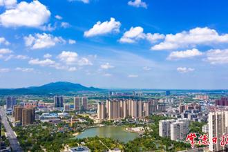 【组图】太阳山“现身”城市天际线，能见度拉满