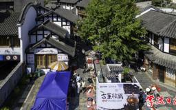 【摄影报道】“淘宝”正当时 城壕湾古玩市场人气旺