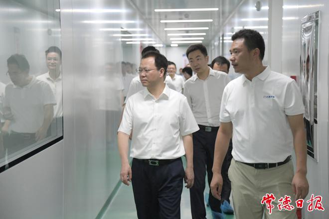 ​周振宇在全市项目建设调度会上强调：推动重大项目建设提速提效 巩固经济回升向好势头