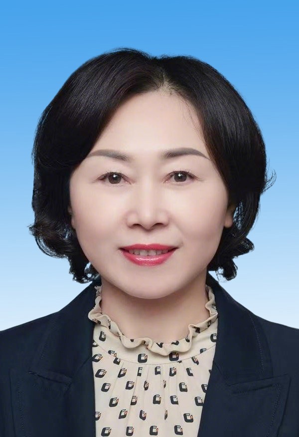 陈 华