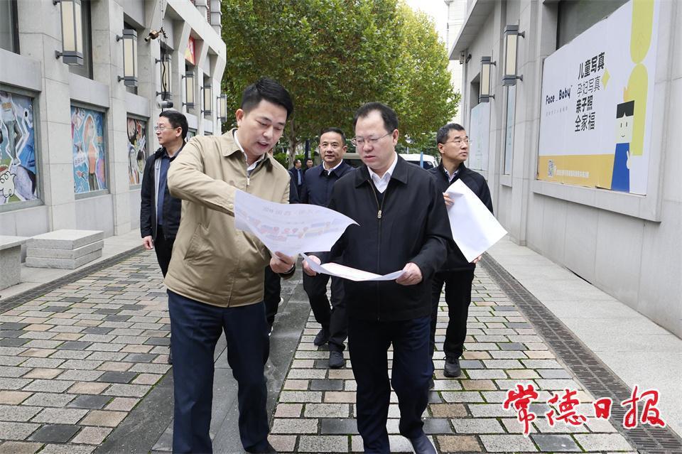 在常德河街西街调研