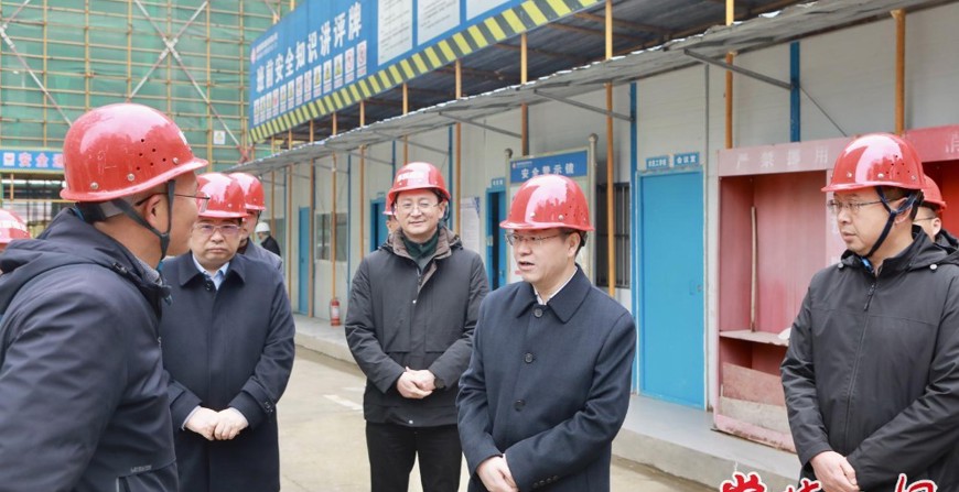 周振宇督导检查元旦假期安全防范及市场保供情况