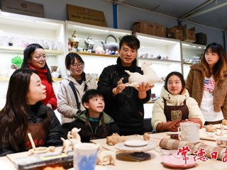 【组图】马年塑陶马