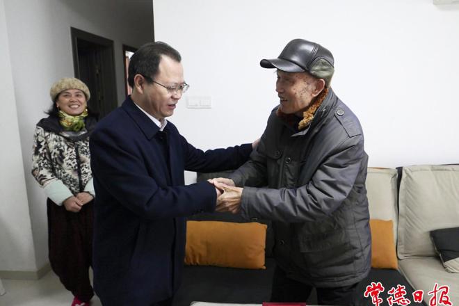 周振宇开展春节前走访慰问活动