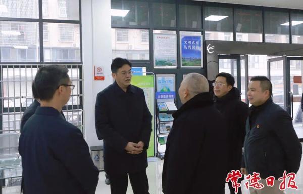 罗毅君在武陵区永安街道开展下访接访活动