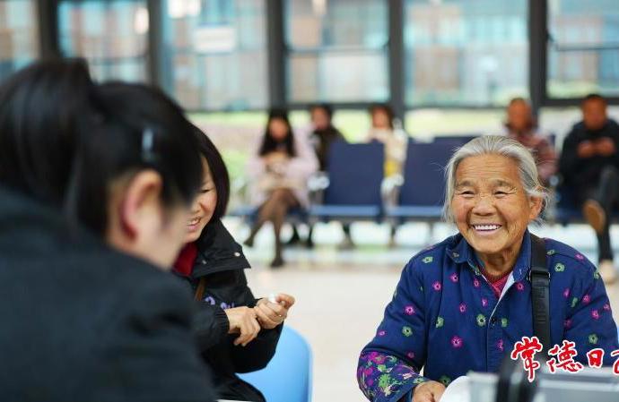 阳光政务 温暖如春——常德市政务中心以暖心服务点亮办事体验