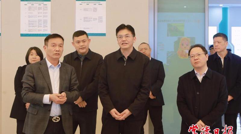 罗毅君周振宇督导检查安全生产、市场供应、公共安全工作