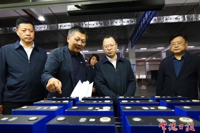 周振宇调研园区发展和经济运行工作