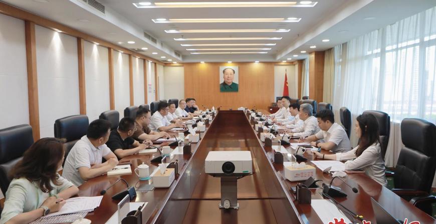 罗毅君与五洲世纪集团董事长徐登权举行工作会谈