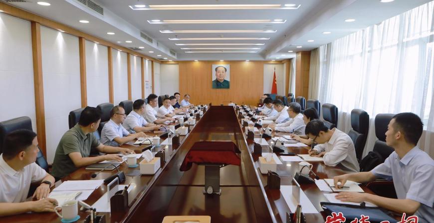 罗毅君与中国电力桂许德一行举行工作会谈