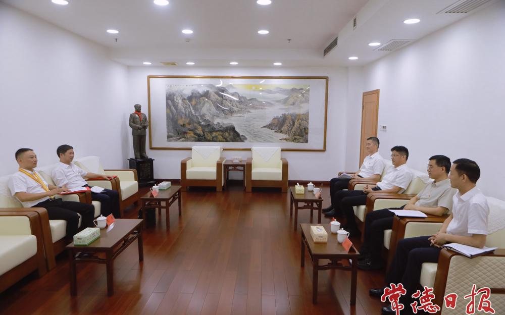 罗毅君会见常德市全国“两优一先”表彰对象