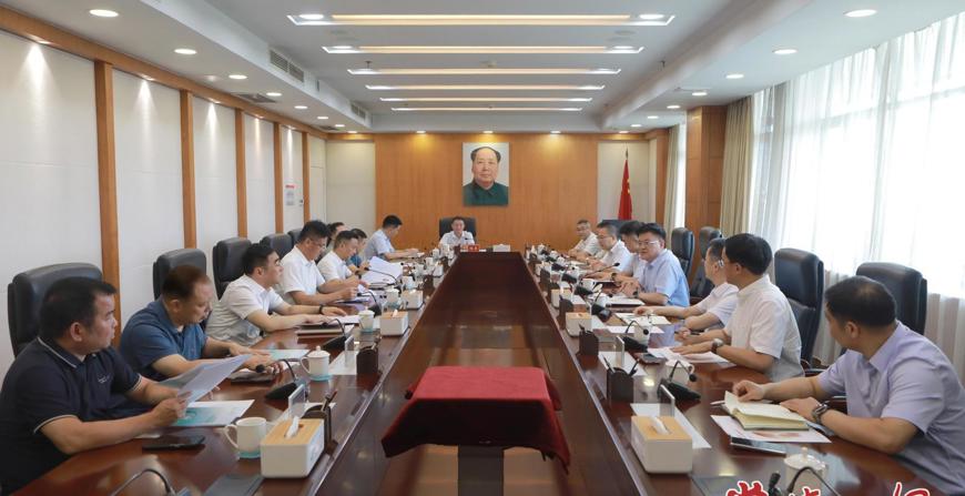 罗毅君与中国人寿湖南省分公司黄胤立一行举行工作会谈