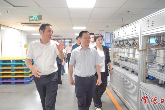 周振宇带队赴长三角招商考察