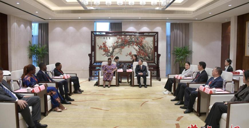 常德市领导会见2026“聚侨兴湘”系列活动友城代表团一行