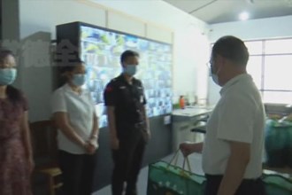 周振宇调研疫情防控工作并慰问一线工作人员