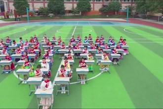 我市各地喜迎国庆