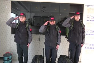 退役军人开辟就业新“战场” 90后“兵哥”变身家政保洁员
