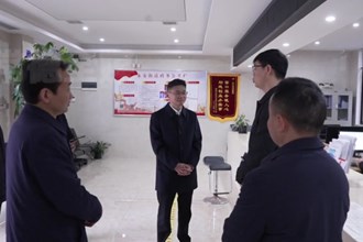 曹志强以“四不两直”方式调研为基层减负赋能工作
