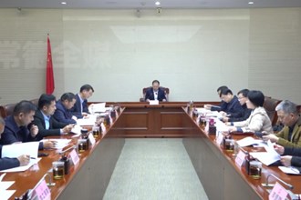 周振宇主持召开2024年德商恳谈会暨柳叶湖创投大会筹备工作调度会