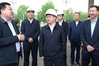 周振宇调研大规模设备更新工作