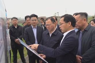 周振宇调研城市防洪排涝应急能力建设和水环境生态修复治理工作