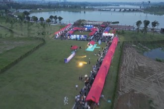 鼎城：“招聘夜市”开张 就业烟火气浓