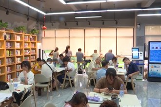 武陵：书屋图书馆成为避暑地 “充电”纳凉两不误