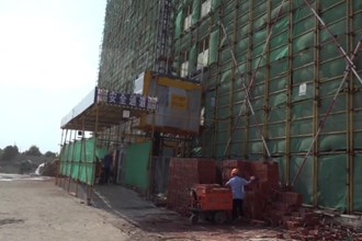 津市：项目建设不减速 高温作业保安全