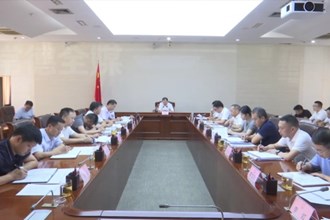 周振宇主持召开常德市政府党组会议暨市长碰头会