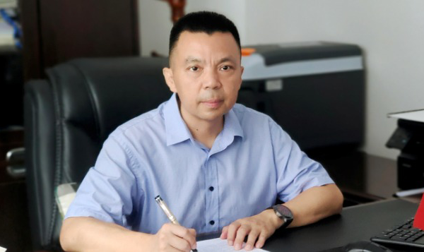 李健均