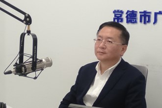  政务服务便民热线-常德市人民政府副市长周代惠走进政务服务便民热线