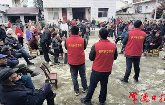 桃源枫树乡：“板凳会”上听民声 政务公开“零距离”